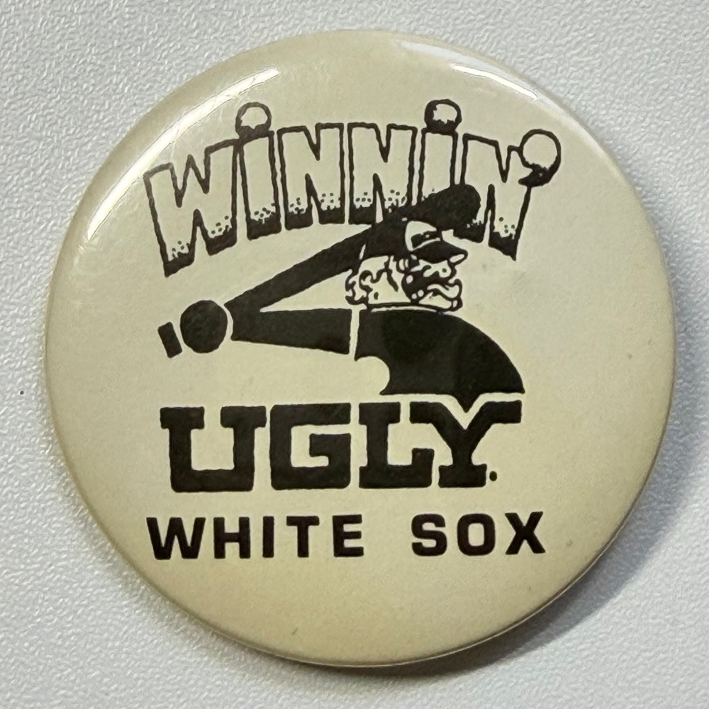 Vintage 1983 Chicago White Sox Pinback Button Cream Winnin Ugly Graphic 2.25in